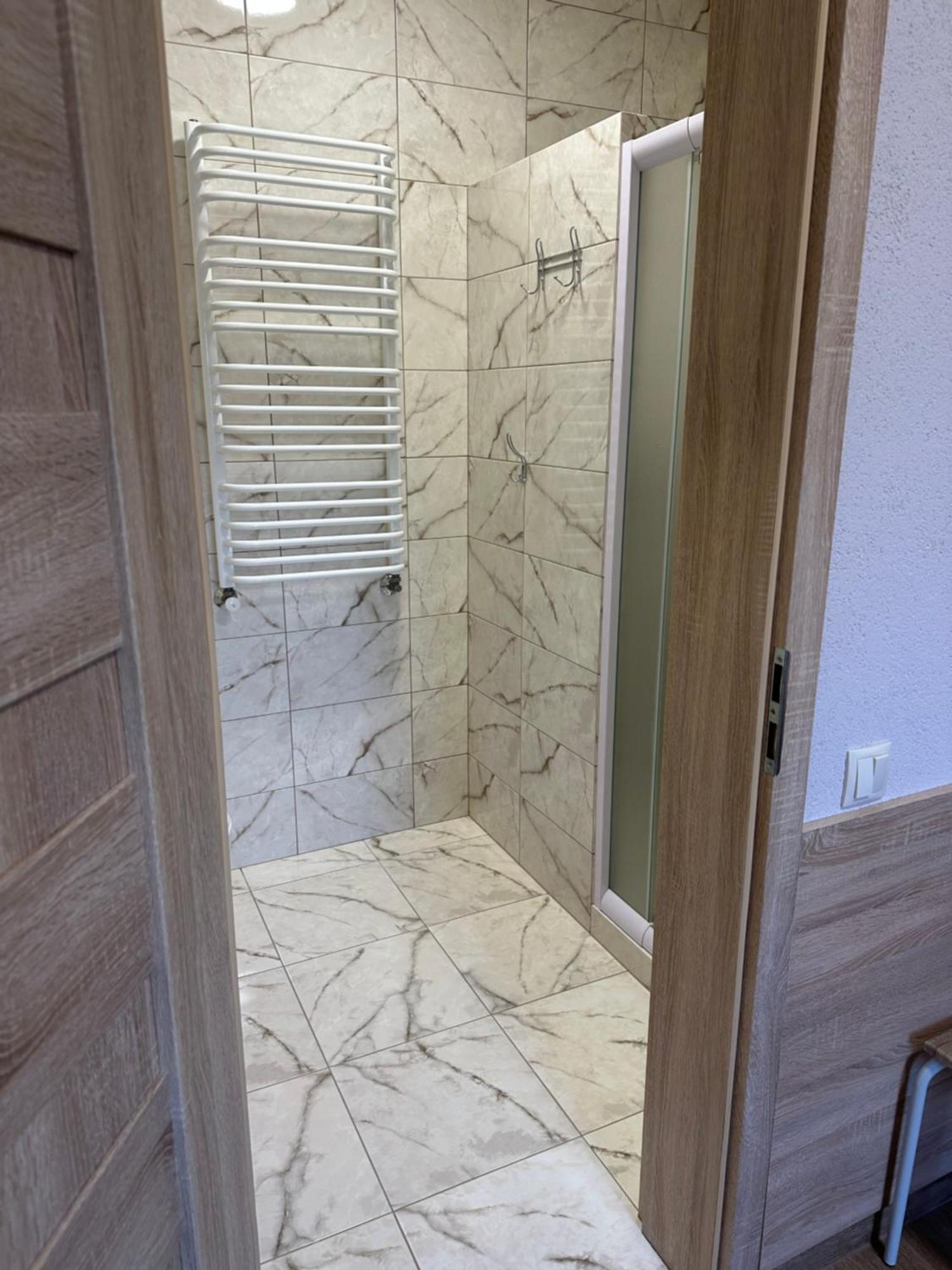 Каприз Hotell Kamenets-Podolsk Eksteriør bilde