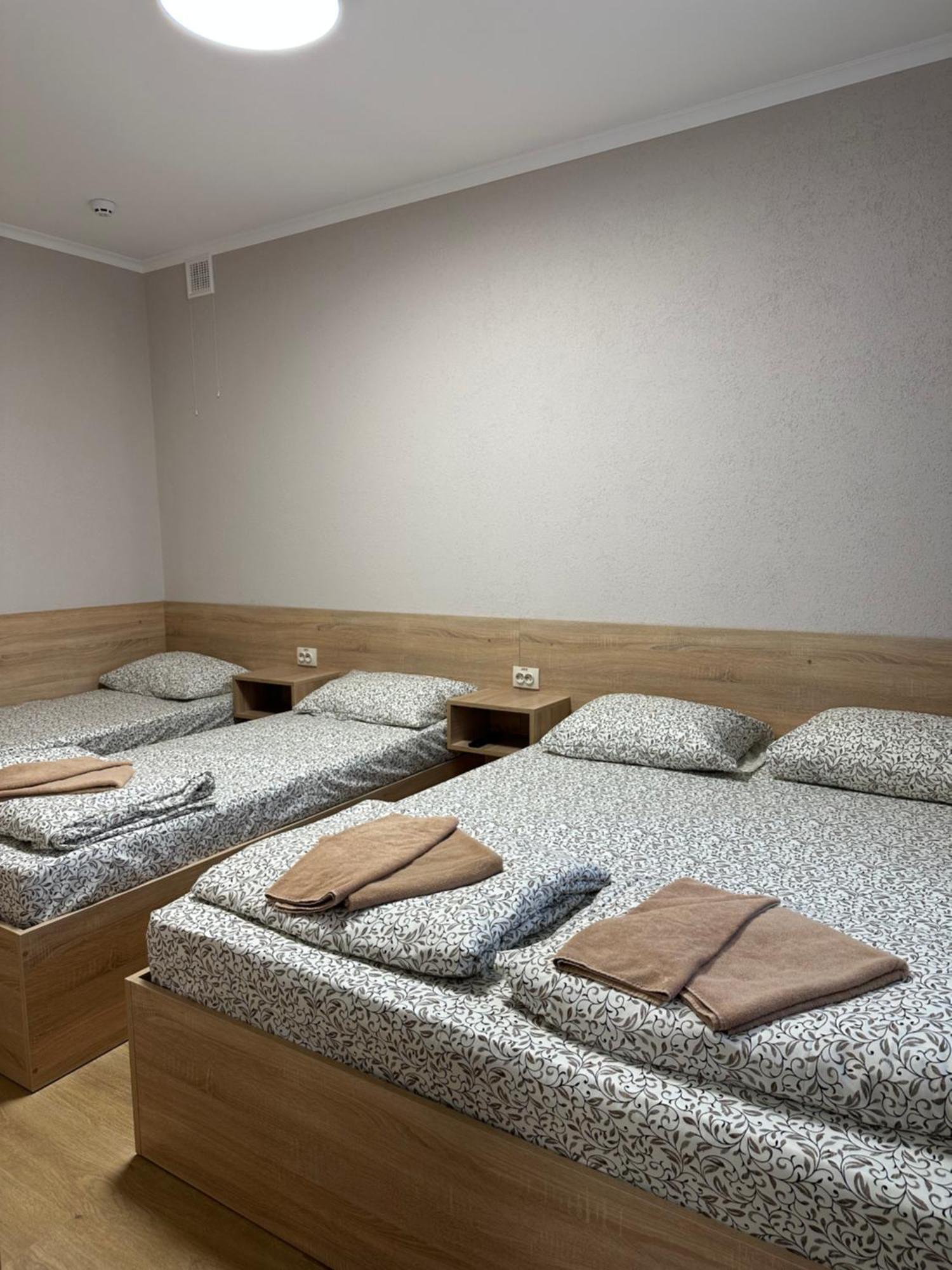 Каприз Hotell Kamenets-Podolsk Eksteriør bilde